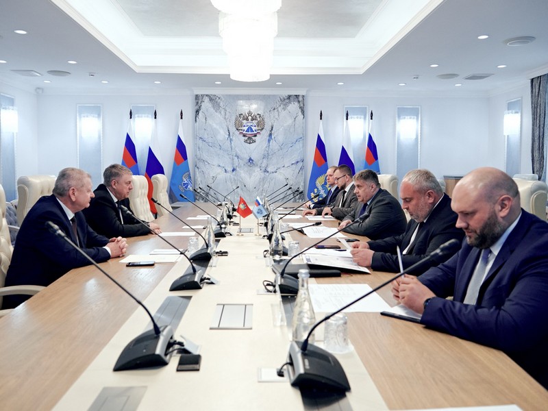 Губернатор встретился с главой Росавтодора