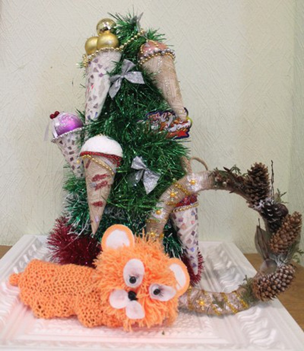 Сказочная елочка и новогодний декор