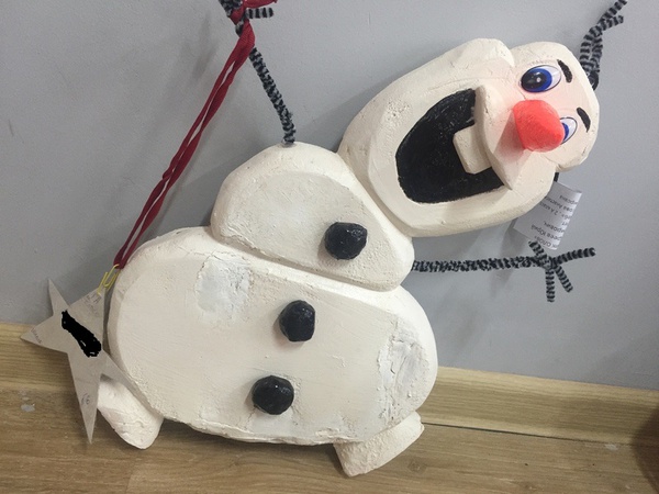Веселый снеговик