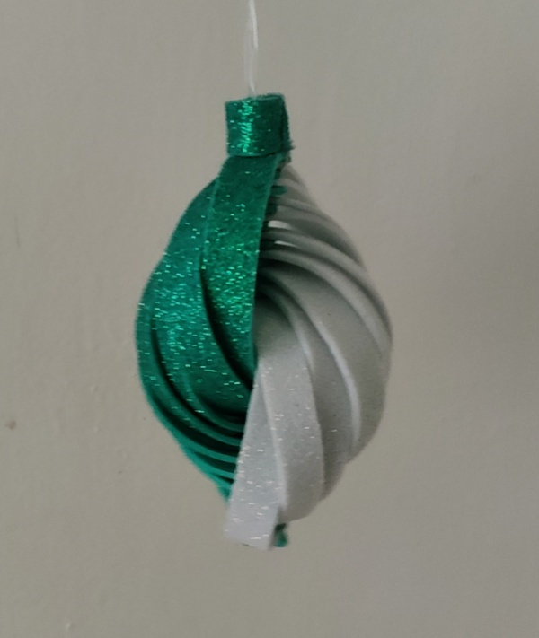 Новогодняя шишечка