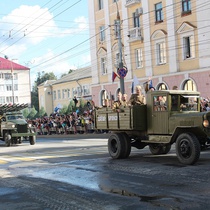 В Брянске пошел военный парад  - фоторепортаж