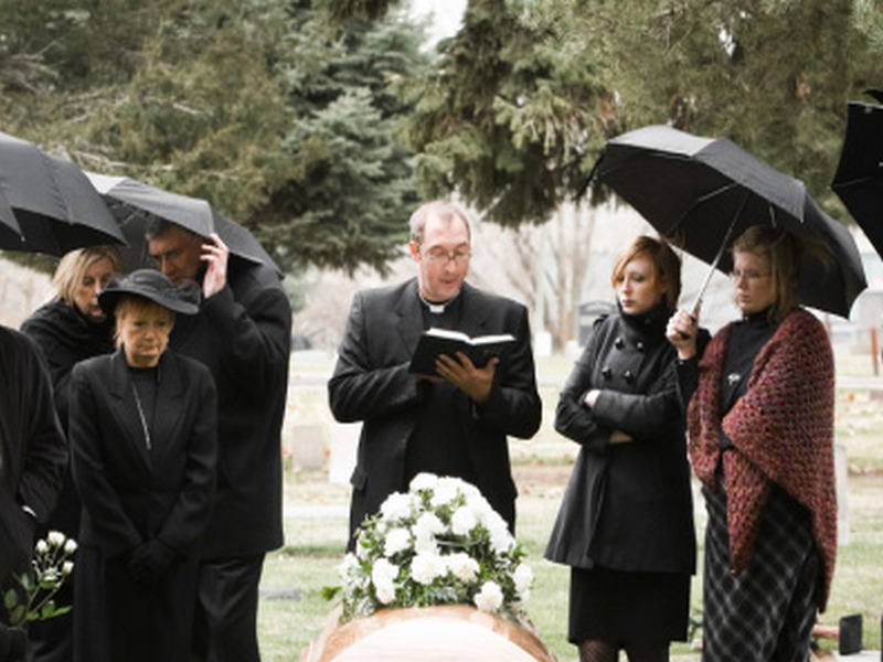 Сколько стоят похороны в разных странах?