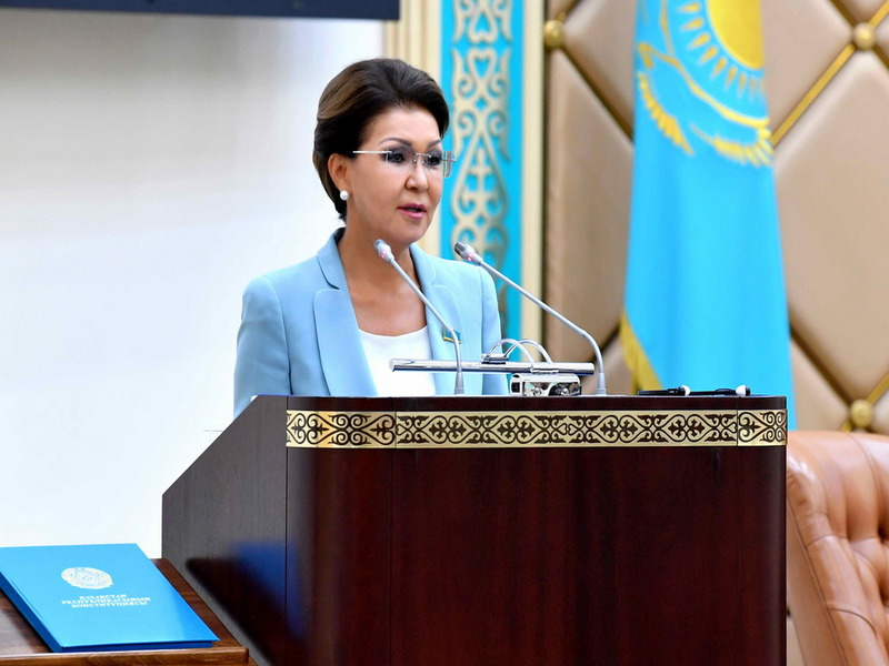 Дочь Назарбаева переизбрана спикером сената Казахстана