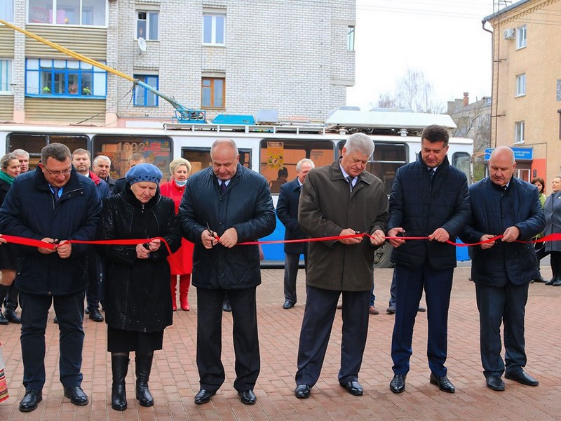 В Володарском районе Брянска открыли новый сквер