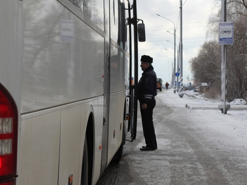 Сотрудники ГИБДД обнаружили 500 нарушений в автобусах