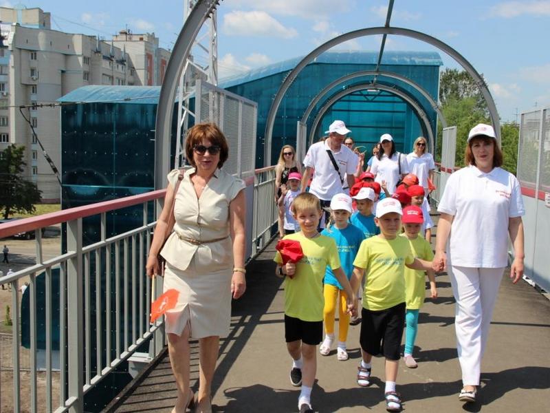 На Брянске-II открыт новый пешеходный мост