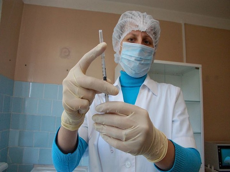 Массовая вакцинация от коронавируса стартовала в Брянской области
