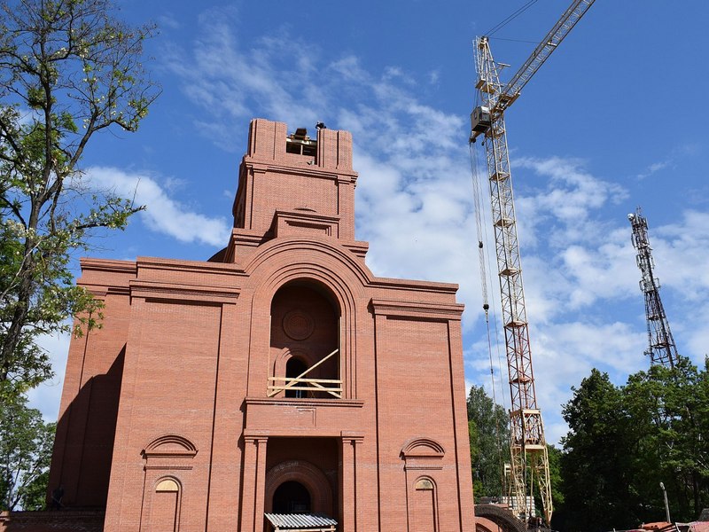 В Клинцах завершается строительство Кафедрального собора