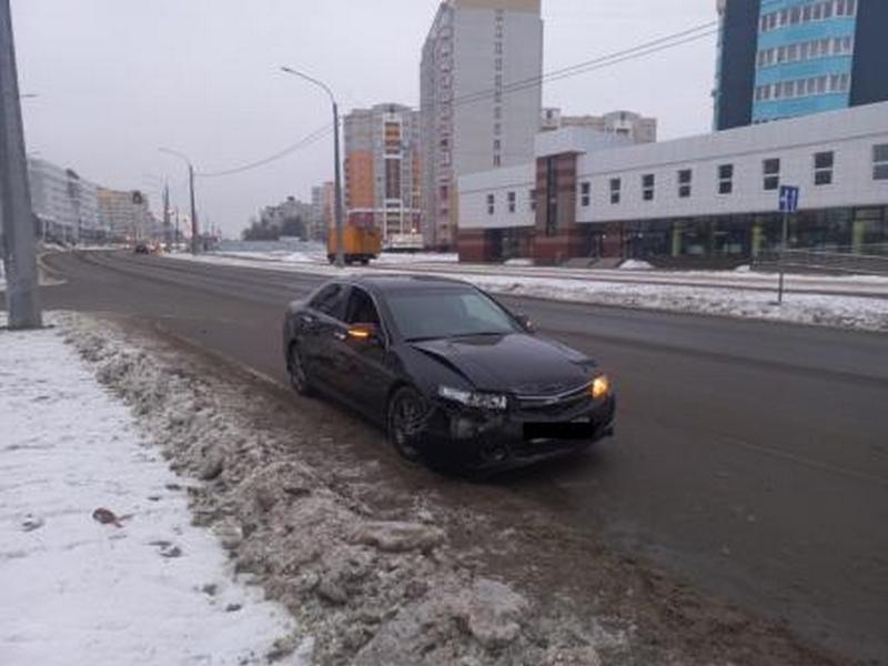 В Брянске произошло ДТП с легковушкой и автобусом