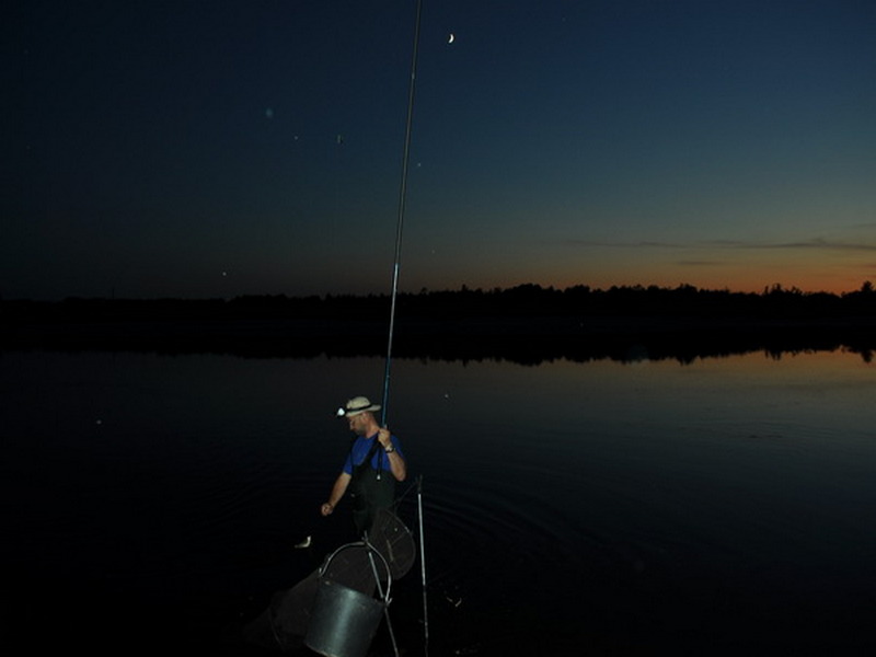 Какими приборами пользуются охотники и рыбалки в ночное время?