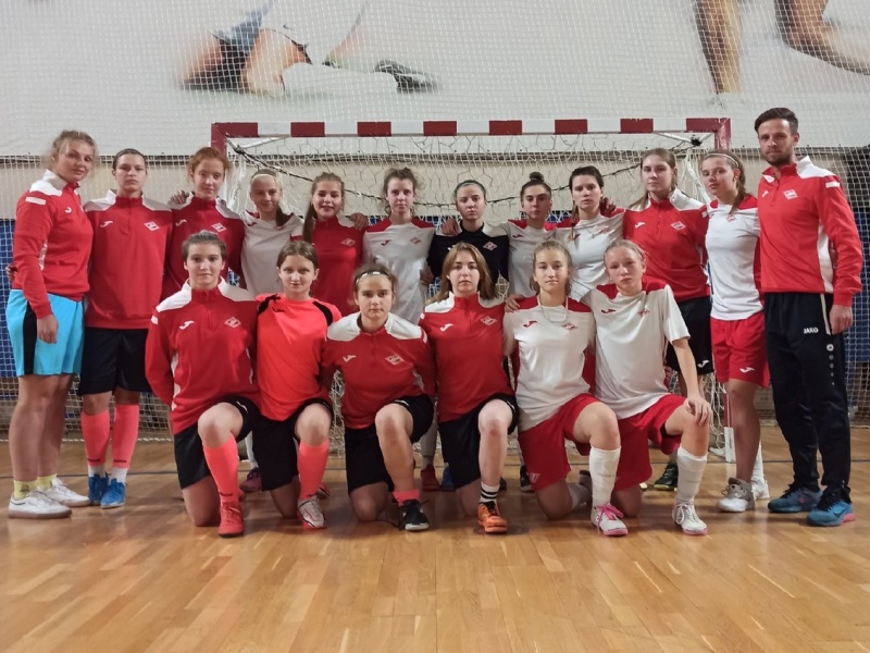 Брянские футболистки взяли «серебро» на Кубке в Подмосковье