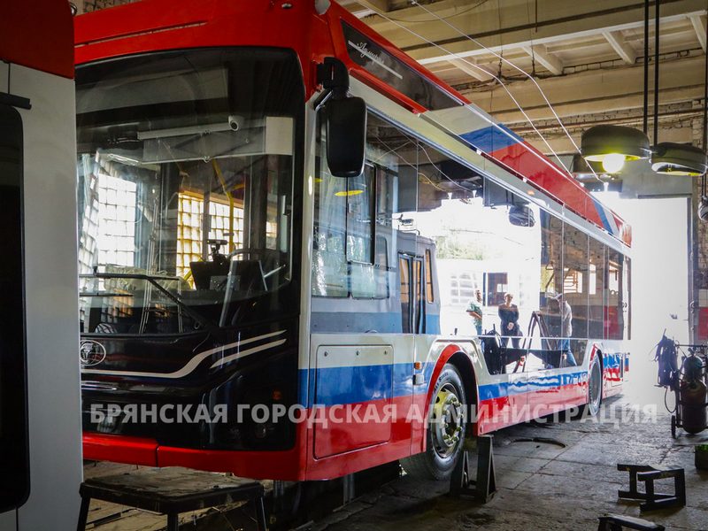 В Брянск приехали новые троллейбусы