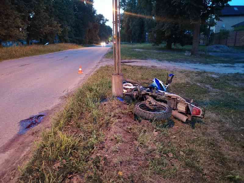 Мотоциклист погиб, врезавшись в столб