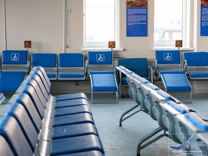 В брянском аэропорту установили новые кресла