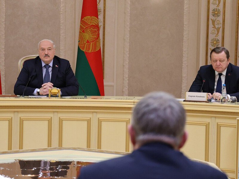 Президент Беларуси встретился с брянским губернатором