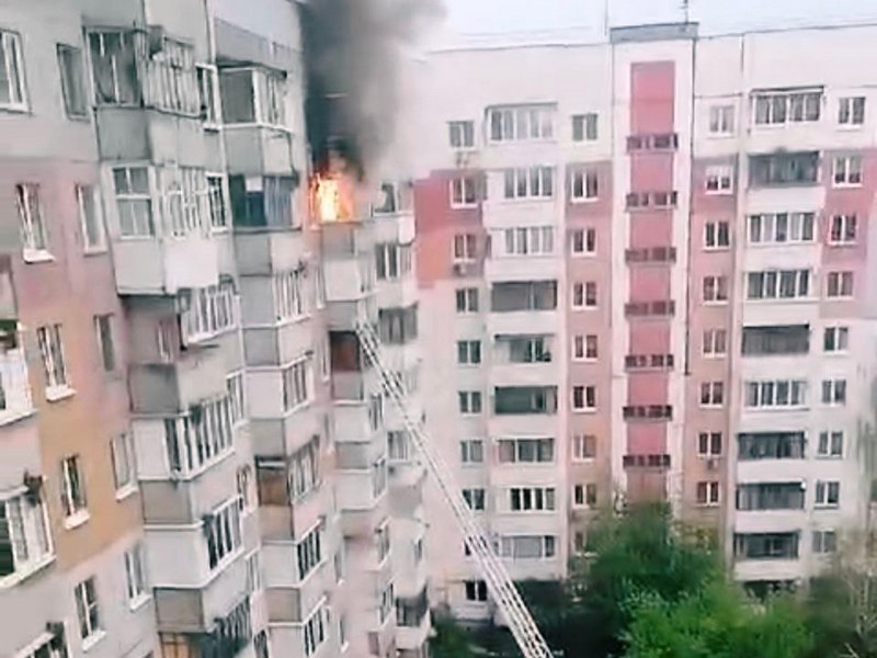 В Брянске потушили пожар на Московском проспекте