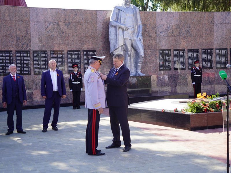Брянский чиновник награжден за отвагу