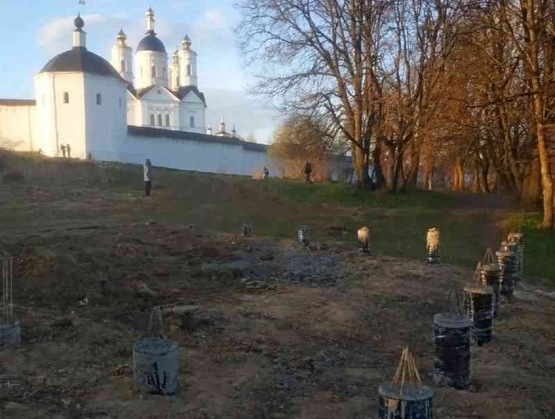 Стройкой возле Свенского монастыря займется суд