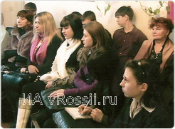 Артист рассказывал о своем опыте обращения к творчеству Чехова и отвечал на самые неожиданные вопросы читателей