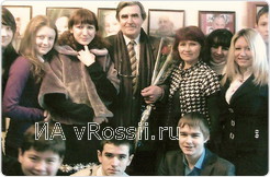 В завершении беседы Янко с удовольствием  раздал автографы и сфотографировался на память