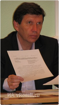 Виталий Нидбайкин бывший председатель комитета по молодежной политике, физкультуре и спорту брянской областной Думы 