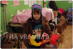 <em>Кто людям помогает, не тратит время зря</em>