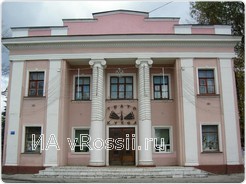 Историческое здание театра кукол.